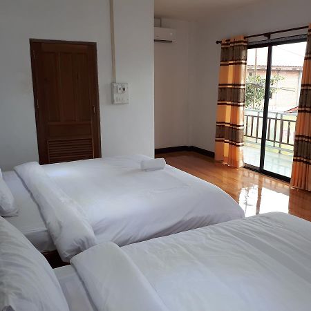 Alisona Hostel Vang Vieng Exteriör bild