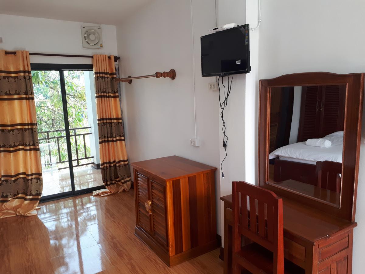 Alisona Hostel Vang Vieng Exteriör bild