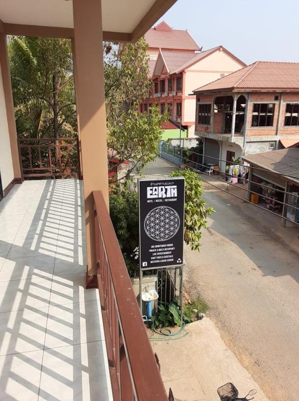 Alisona Hostel Vang Vieng Exteriör bild